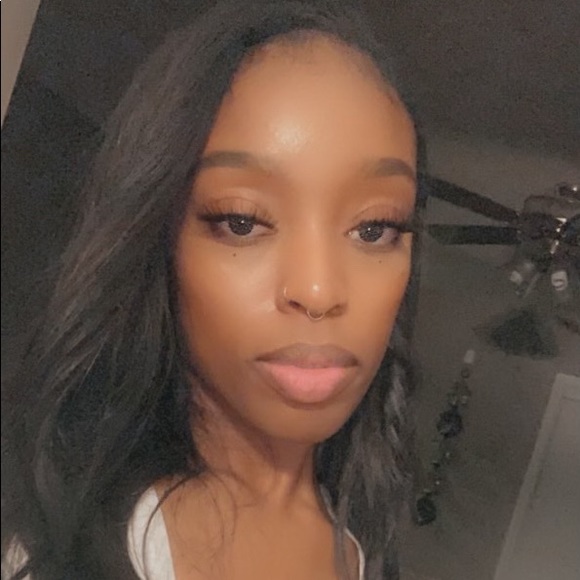 Meet Your Posher - Picture 2 of 4